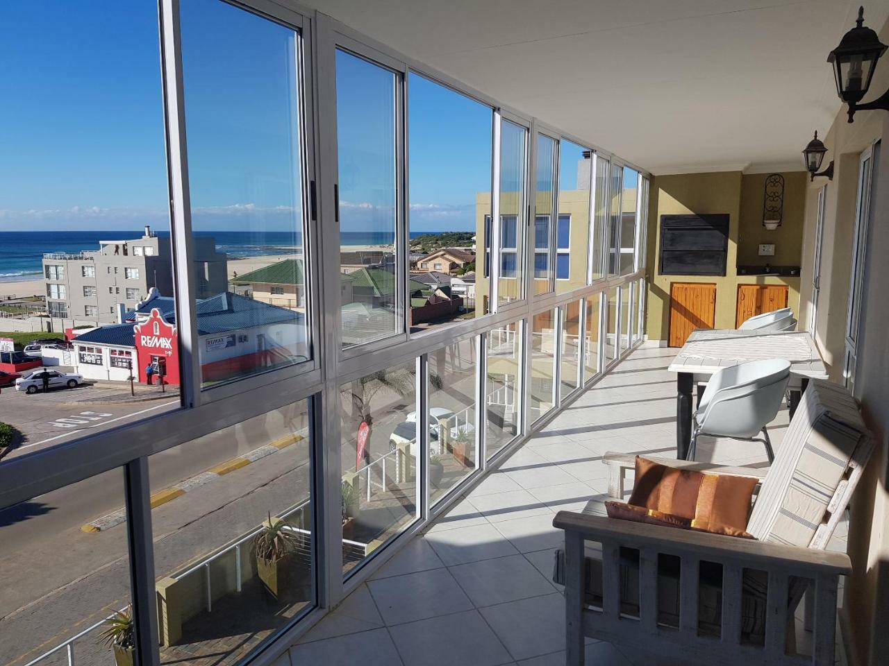 Main Beach Penthouse Джефрис-Бей Экстерьер фото